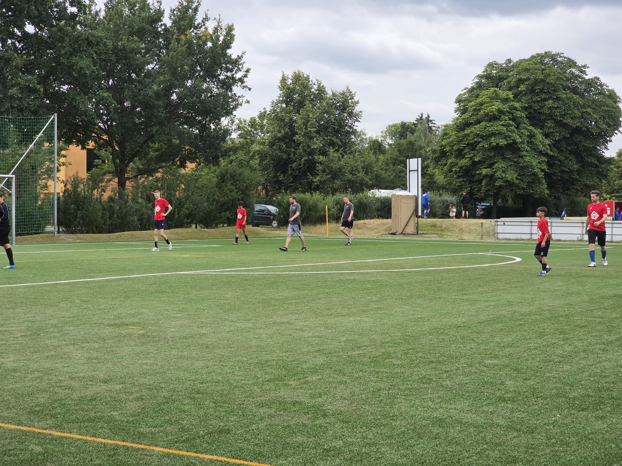 Team von STEIN Elektro Schöneiche nach dem 2. Sponsorencup des SV Germania 90 – Gemeinschaft und Zusammenhalt